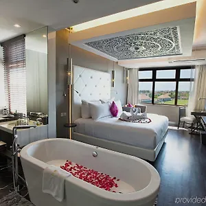 https://l-hotel-seminyak.ubudhotelsnow.com